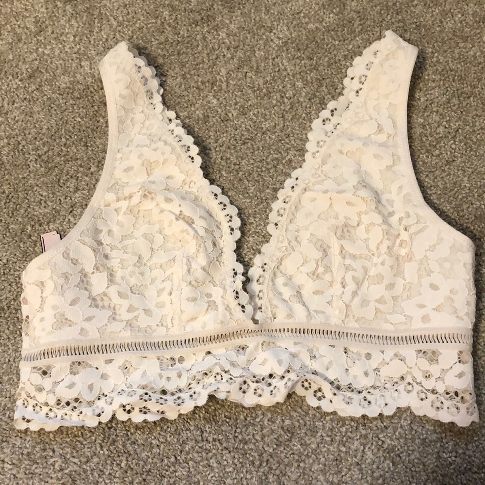 NWT Victoria’s Secret Lace Bra